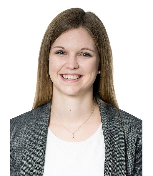 Julia Fust - Assistentin Firmenkunden