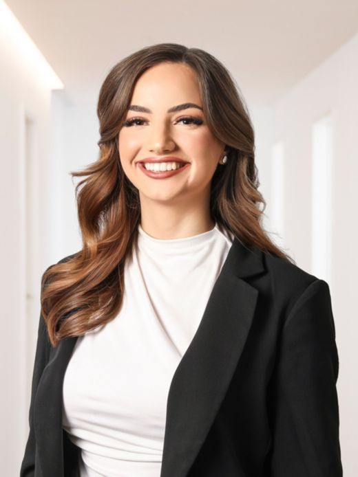 Julija Curcic - Mitarbeiterin Management Office und Kundenberaterin