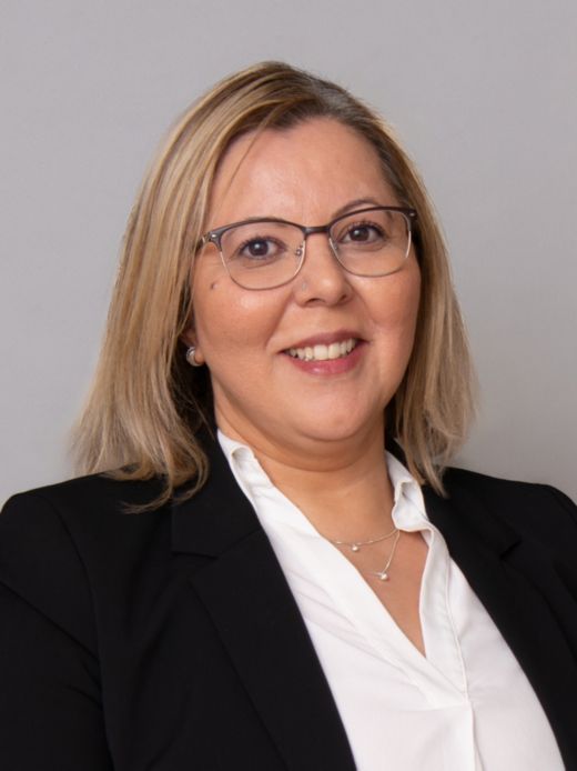 Oezlem Kaplan - Kundenberaterin