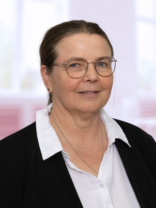 Corinne Kim - Mitarbeiterin Kreditverarbeitung