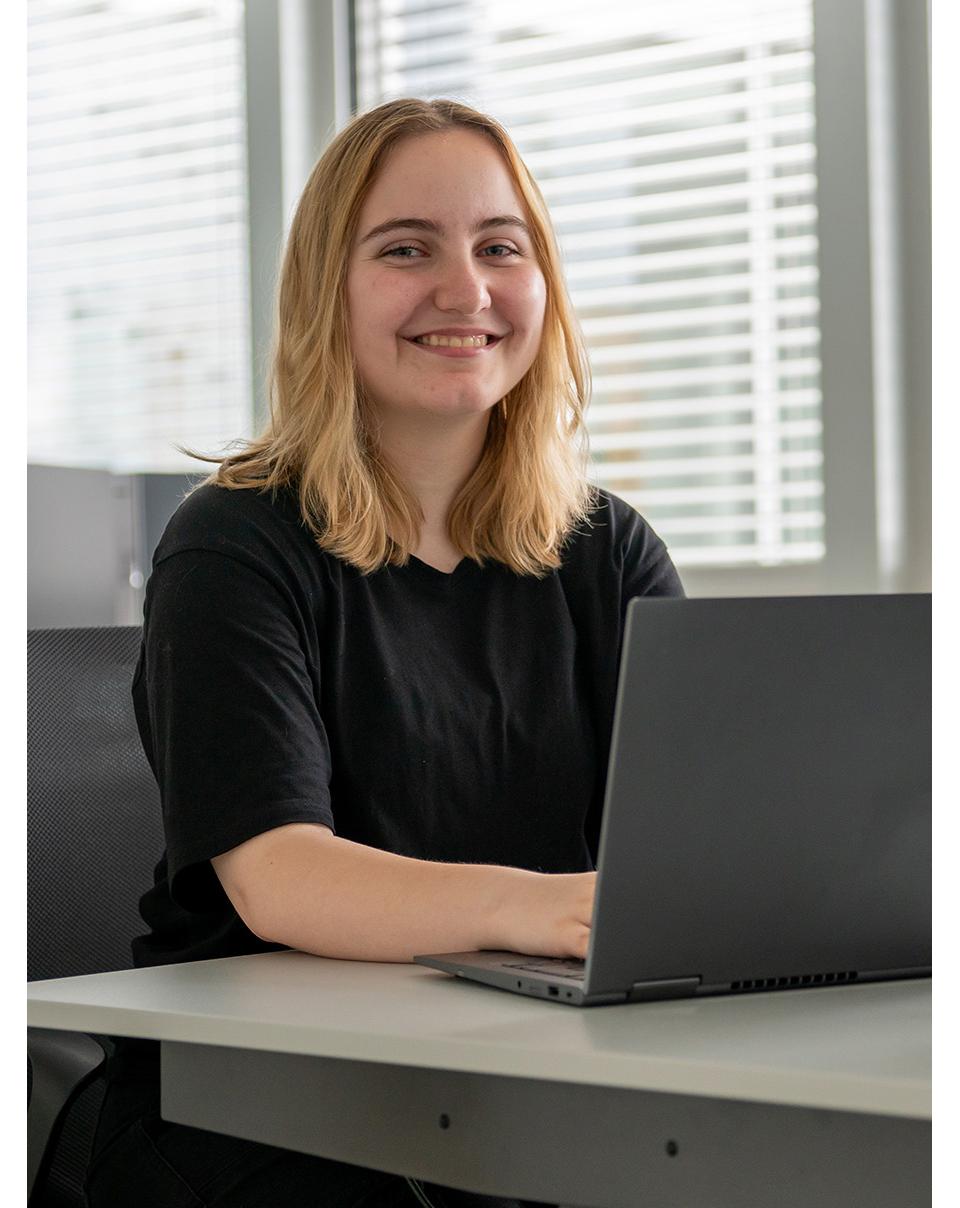 Lara Helfenberger