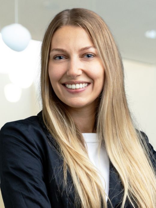 Ylenia Meichtry - Mitarbeiterin Marketing & Kommunikation