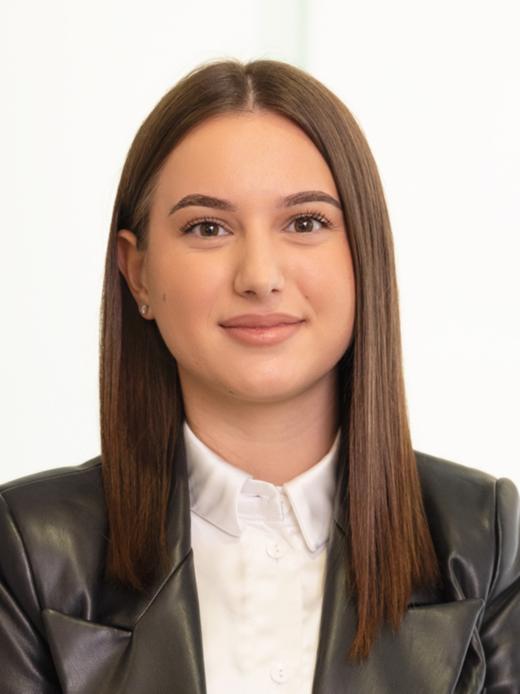 Mendina Sadiku - Kundenberaterin