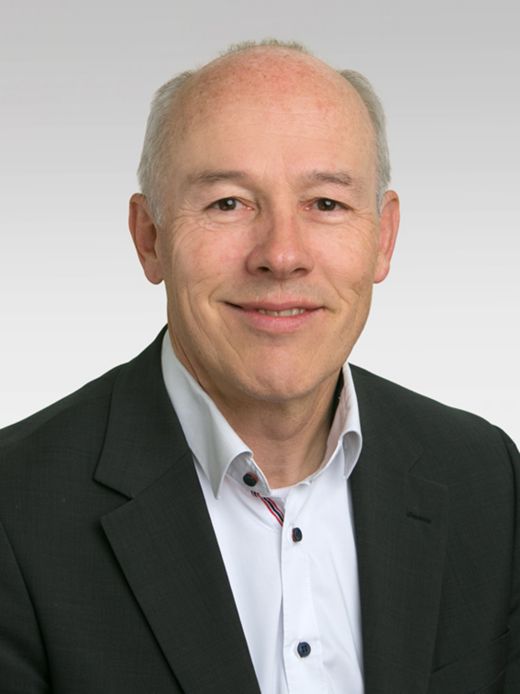 Bernhard Neuenschwander - Leiter Credit Office