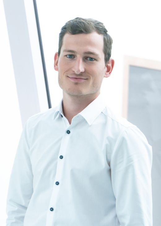 Niklas Schranz - Finanze & Services
