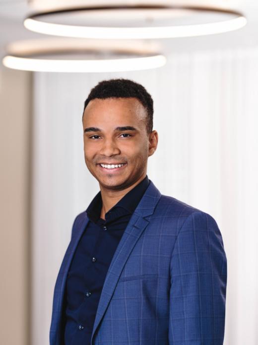 Dennis Omeni - Assistent Individualkundenberatung