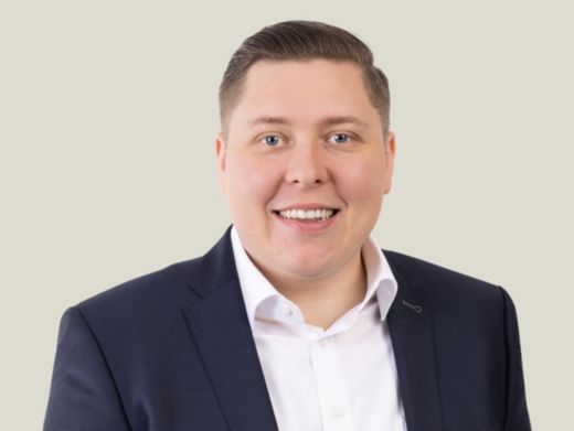 Luca Hollenweger - Vermögensberater