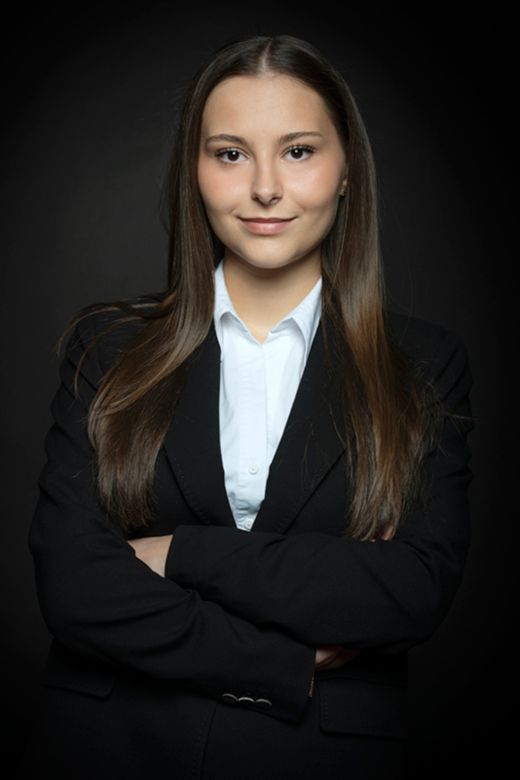 Edona Shala - Firmenkundenberaterin Junior