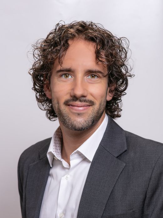 Arnaud Touron - Conseiller clientèle entreprises