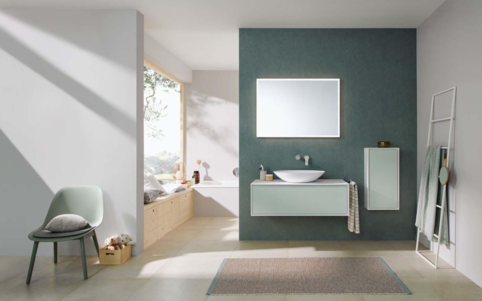 «Alterna armonia»: il sottile bordo bianco consente una grande libertà nel design dei colori degli elementi i frontali. Foto: Sanitas Troesch