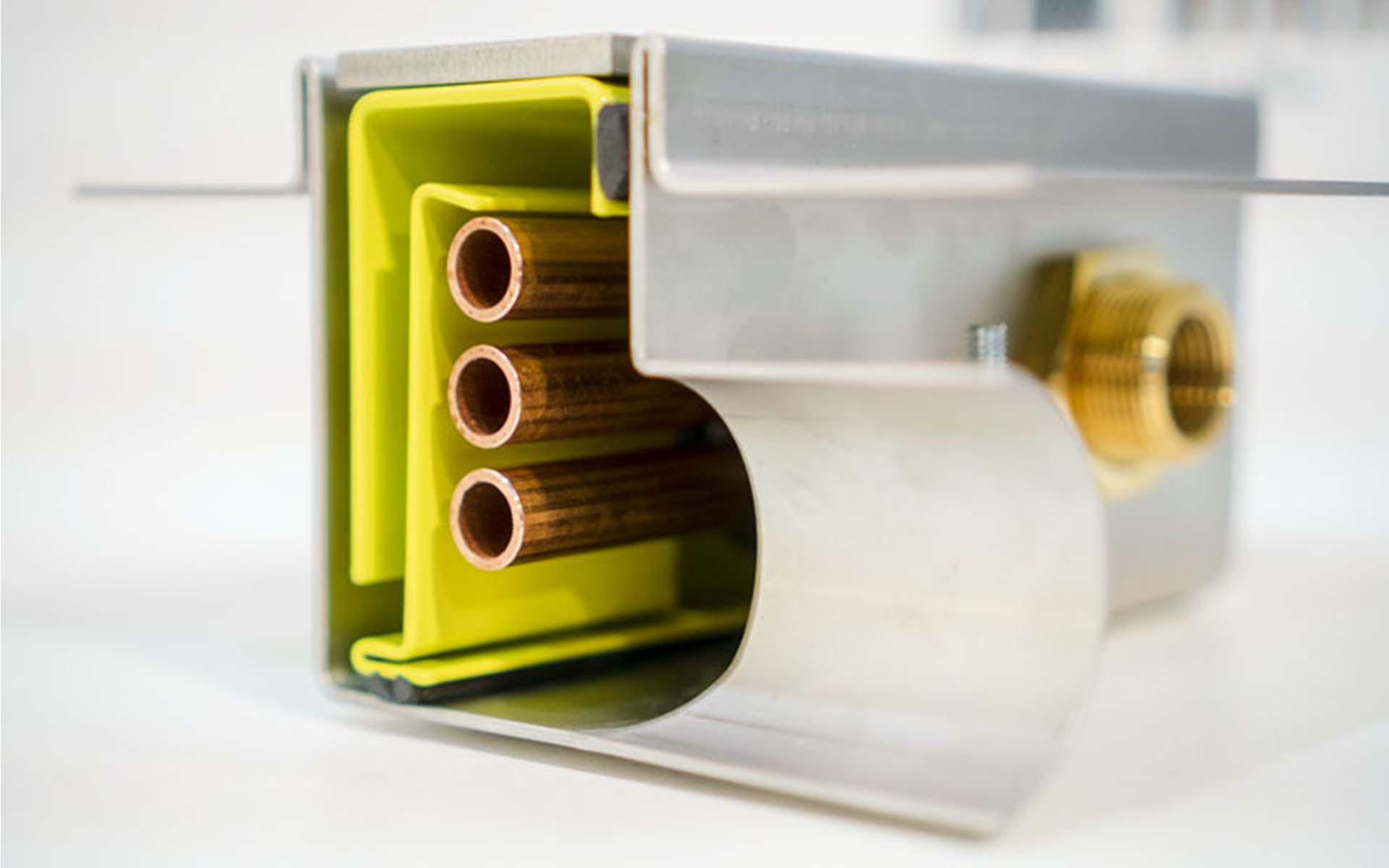 Le canaline doccia di Joulia utilizzano l'energia dell'acqua calda per riscaldare l'acqua fredda. Foto: Joulia