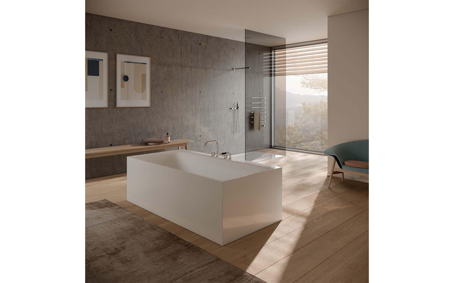 Lo scopo principale del bagno è quello di rilassarsi. Ed è per questo che Schmidlin si concentra sul design della vasca da bagno «Viva Shape», priva di giunture, nonché sulla sua ergonomia e sulla sensazione che trasmette al tatto. Foto: Schmidlin